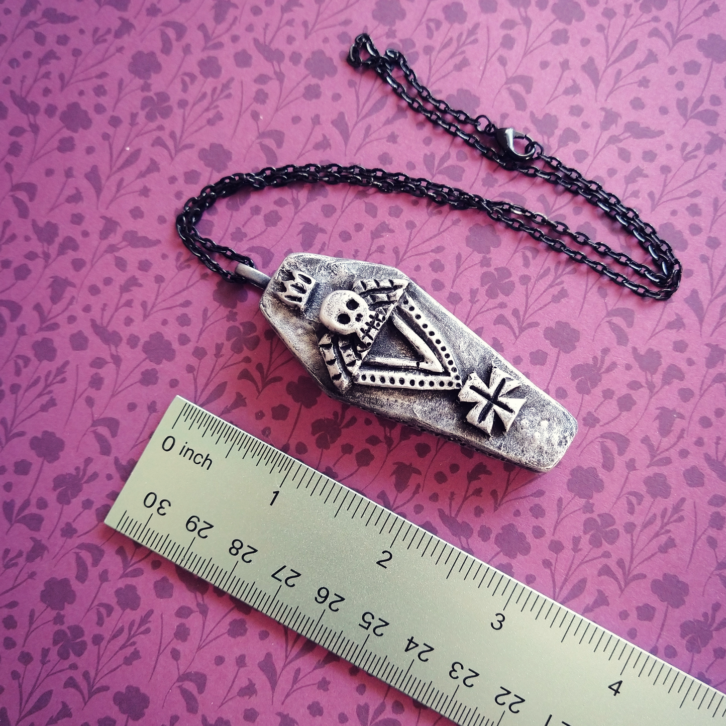 Crown Skull Coffin | Pendant Necklaces